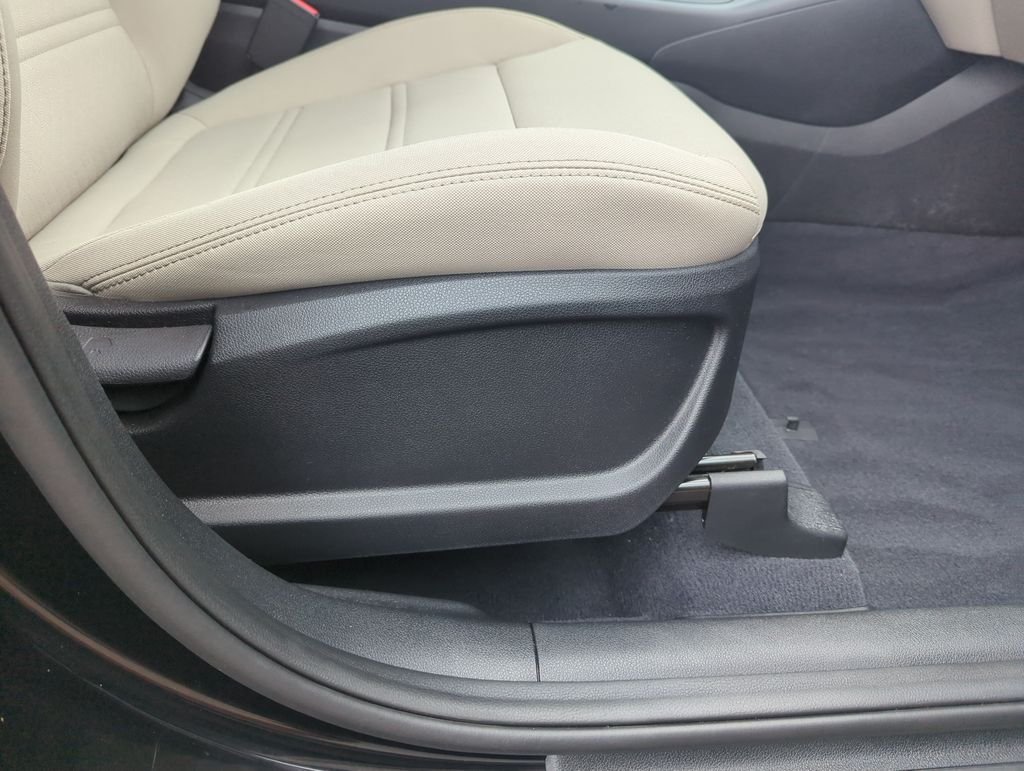 Used 2020 Black Kia LX image 35