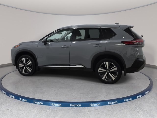 Used 2021 Gray Nissan SL image 9