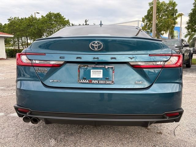 2025 Toyota Camry SE - Photo 12