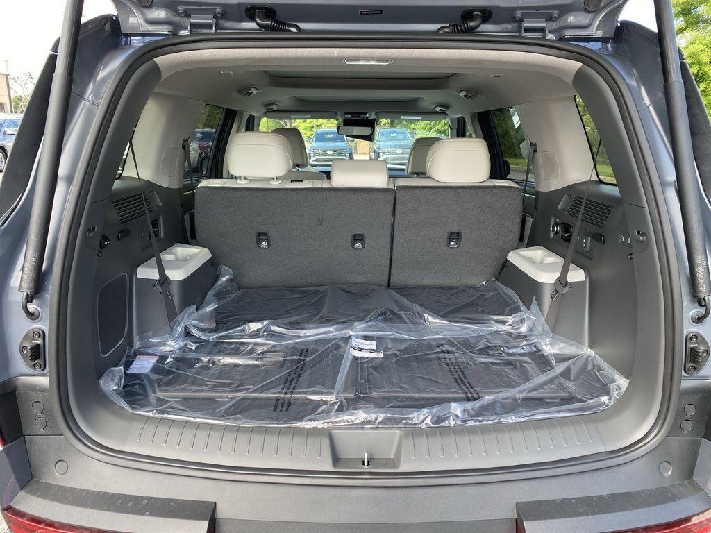 New 2026 Ecotronic Gray Hyundai Limited FWD image 36