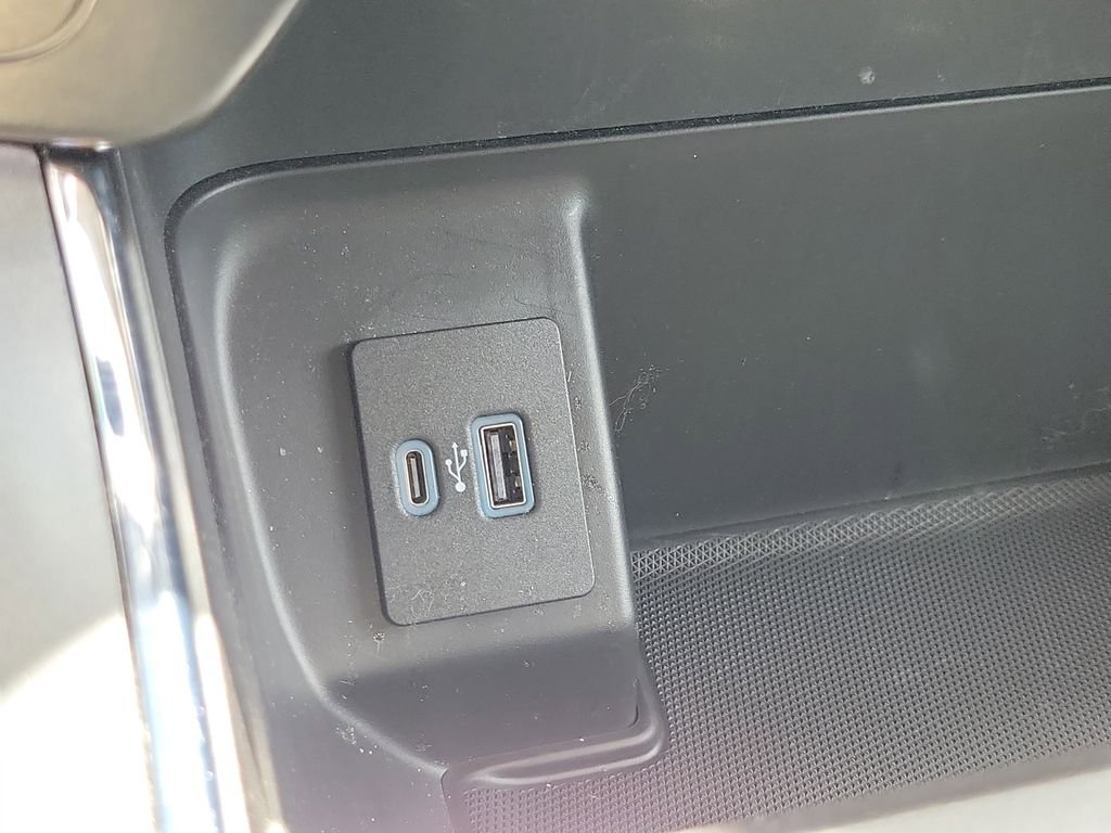Used 2022 Blue Ford XLT image 28