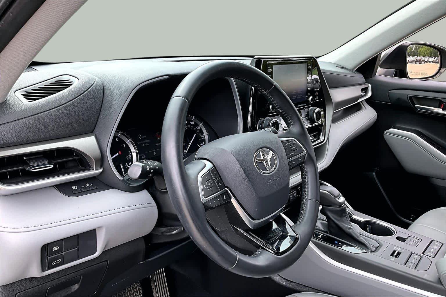 Used 2021 Magnetic Gray Metallic Toyota XLE image 18