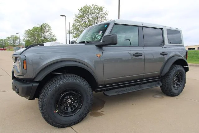 New 2026 Carbonized Gray Metallic Ford Badlands® image 16