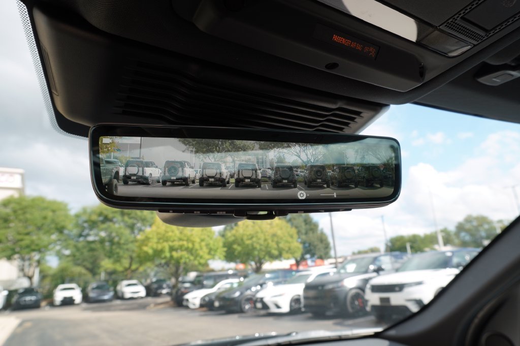 New 2026 Santorini Black Land Rover Landmark image 15