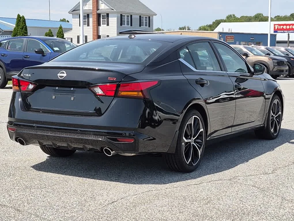 New 2026 Super Black Nissan SR image 3