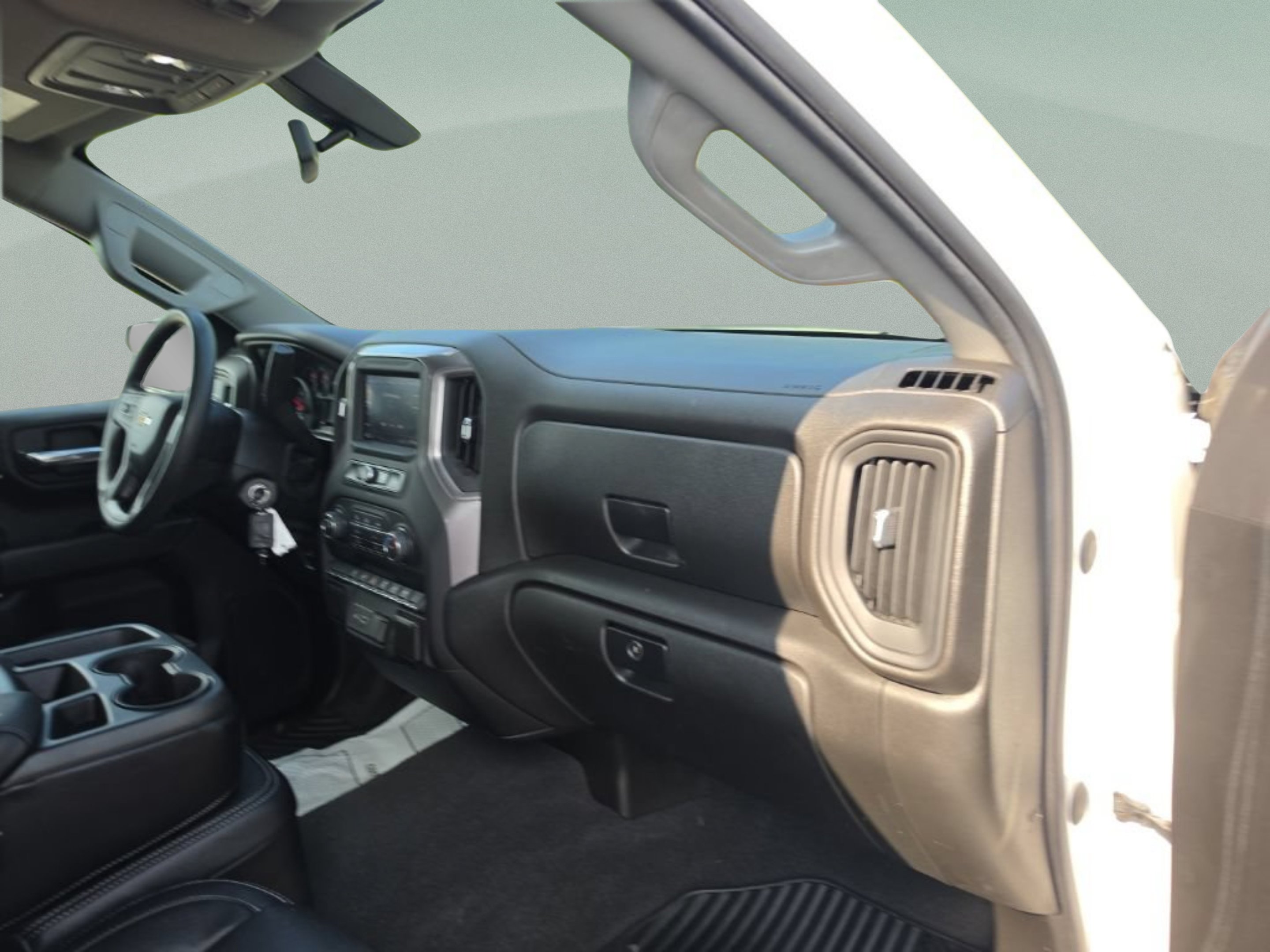 Used 2021 SUMMIT WHITE Chevrolet Custom image 26