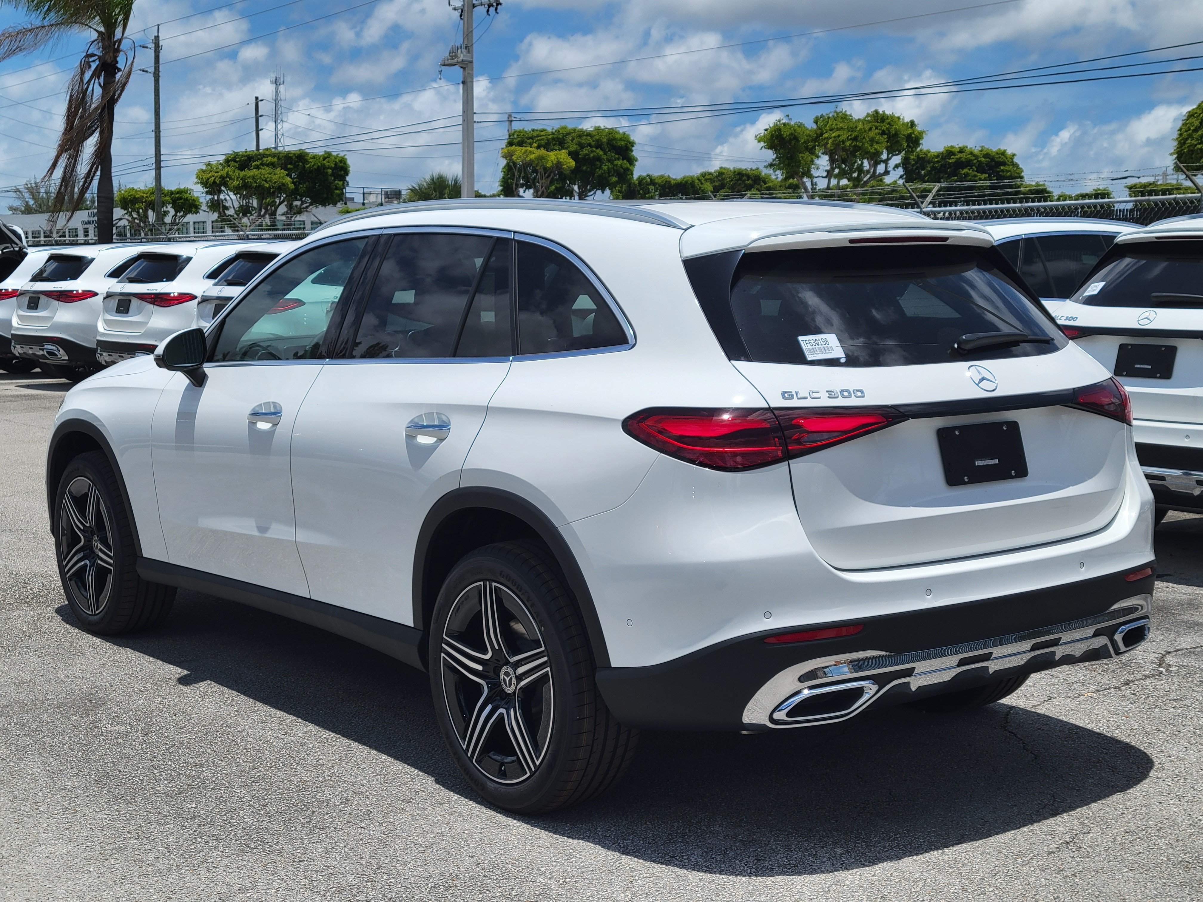 New 2026 Polar White Mercedes-Benz GLC 300 image 85