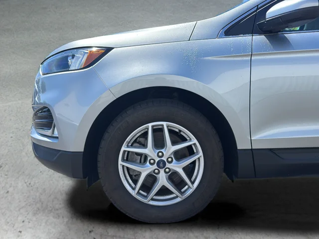 Certified Used 2022 Silver Ford SEL image 32