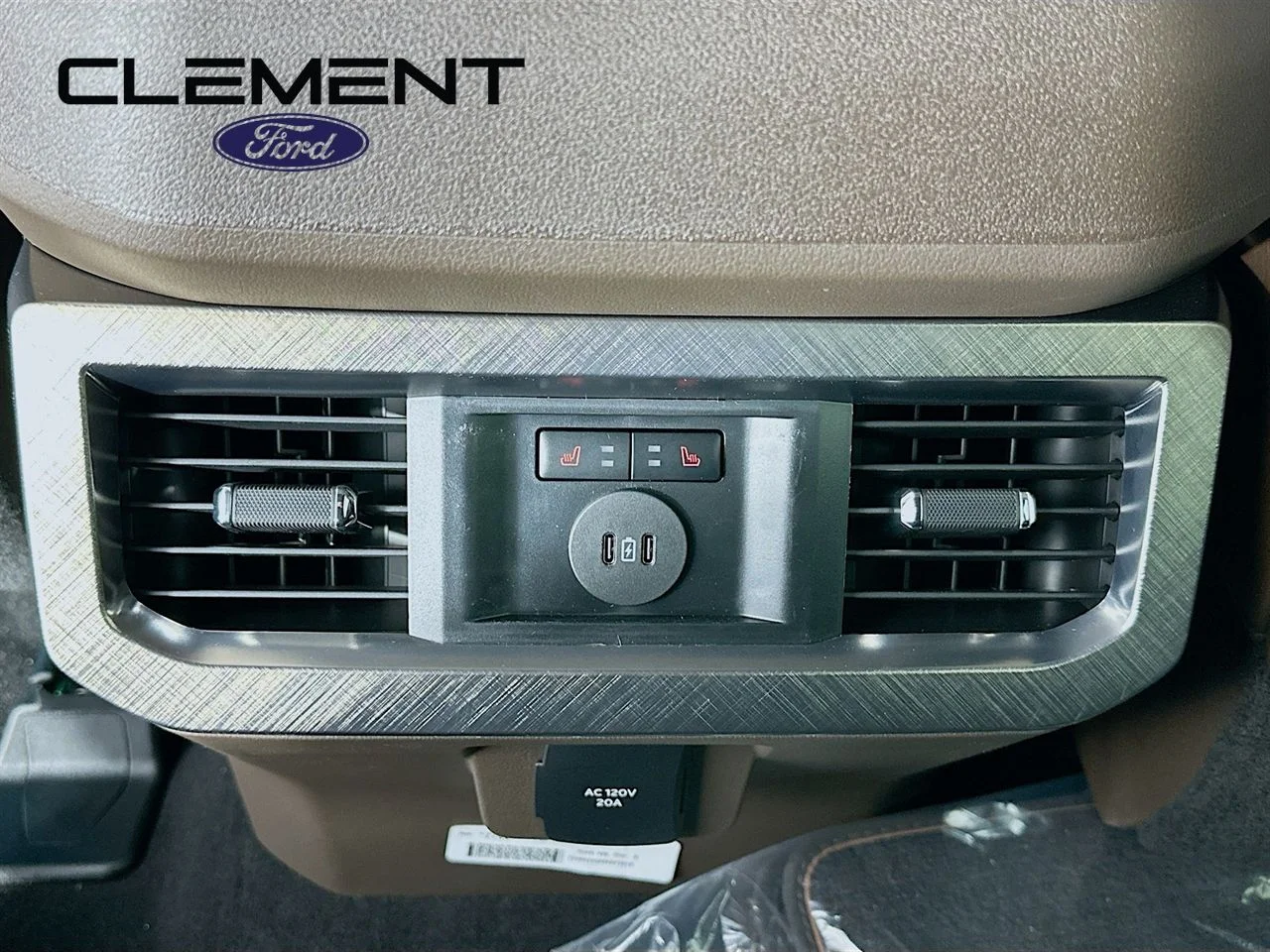 New 2026 Star White Metallic Tri-Coat Ford F-350® King Ranch® image 31