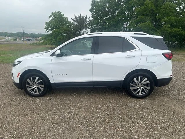 Used 2024 White Chevrolet Premier image 2