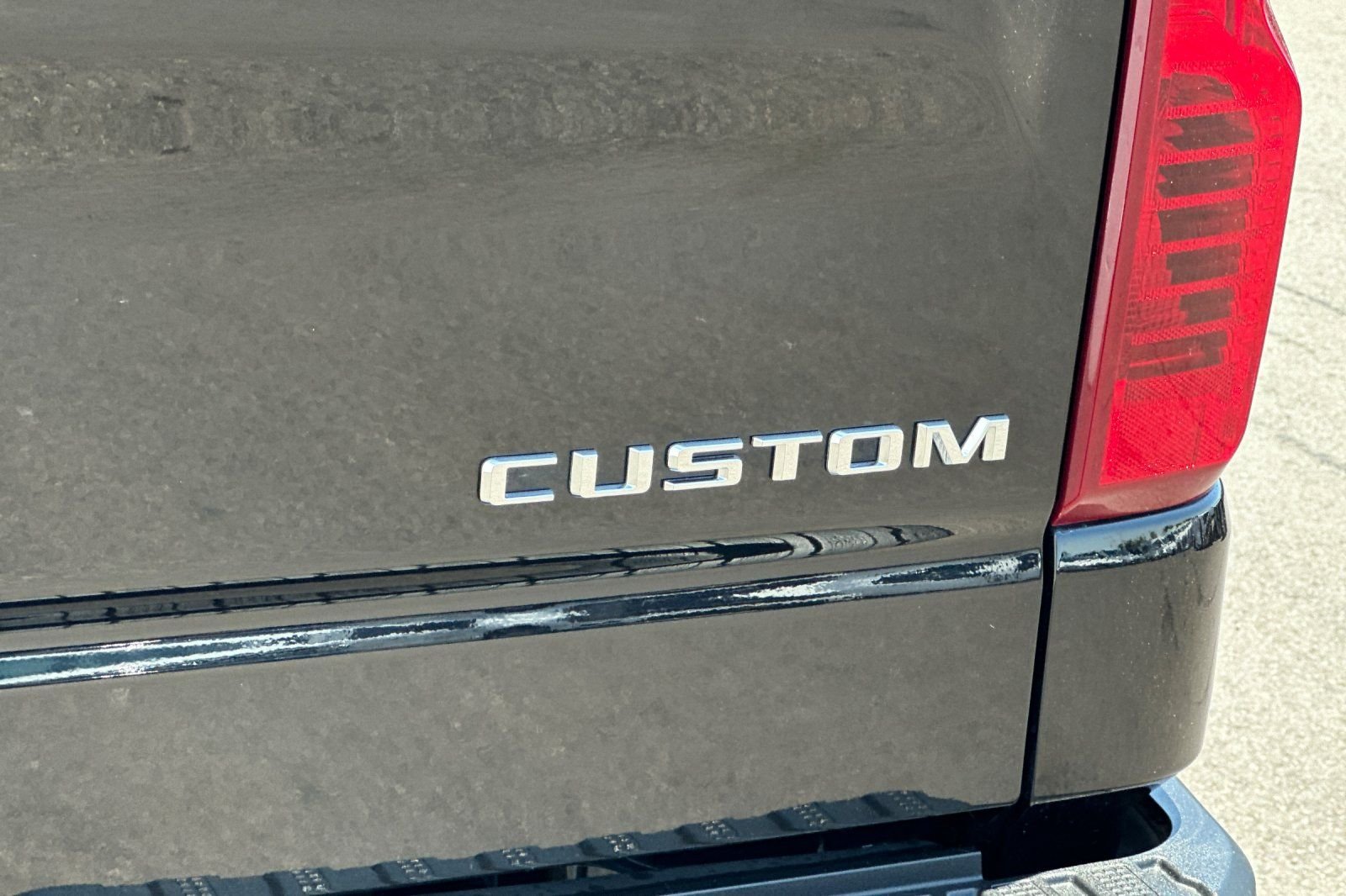 Used 2022 Black Chevrolet Custom image 30