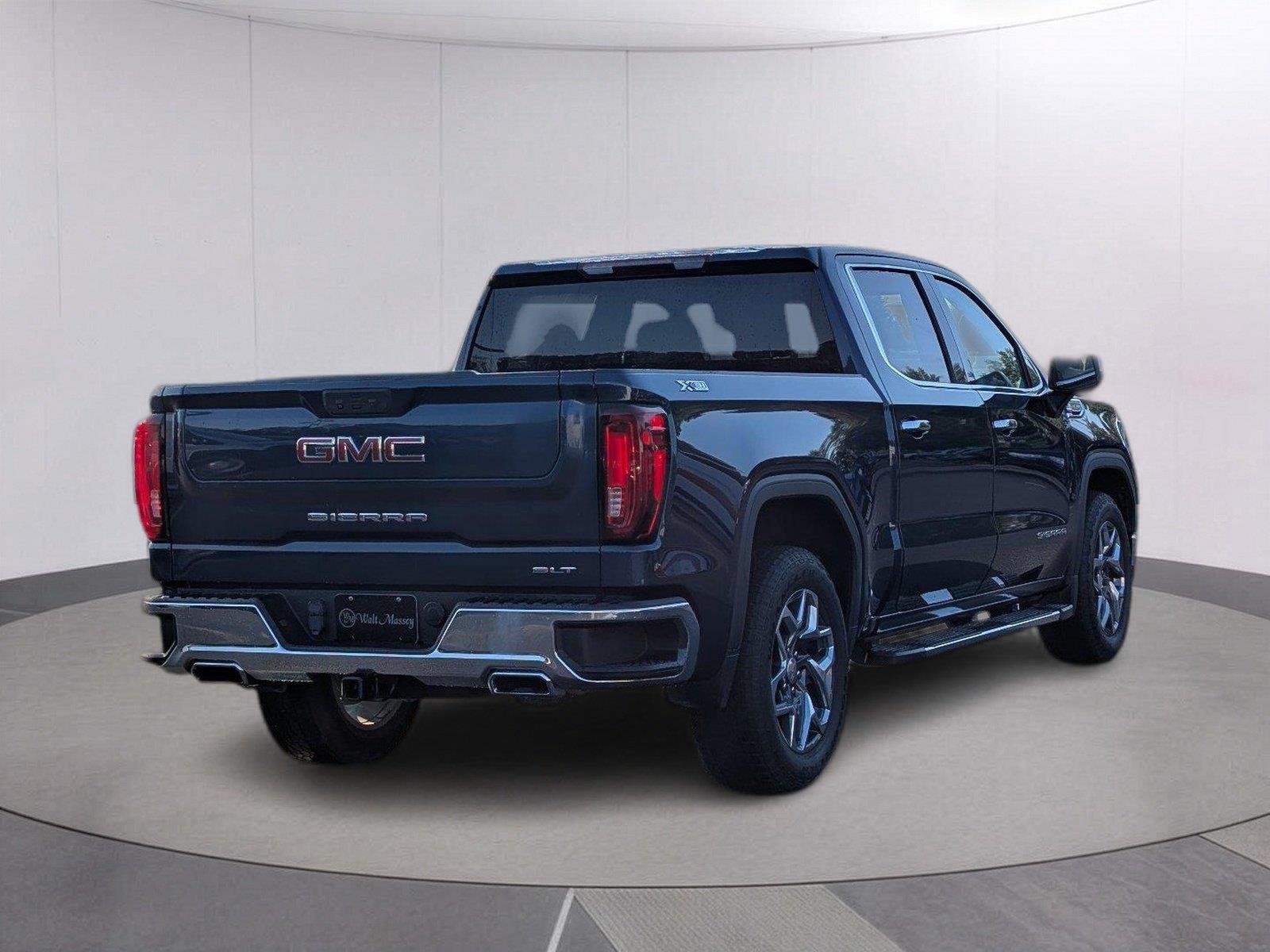 Used 2022 PACIFIC BLUE METALLIC GMC SLT image 6