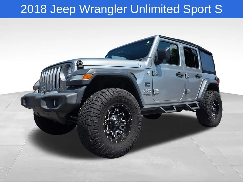 Used 2018 Silver Jeep Sport S 4x4 image 10