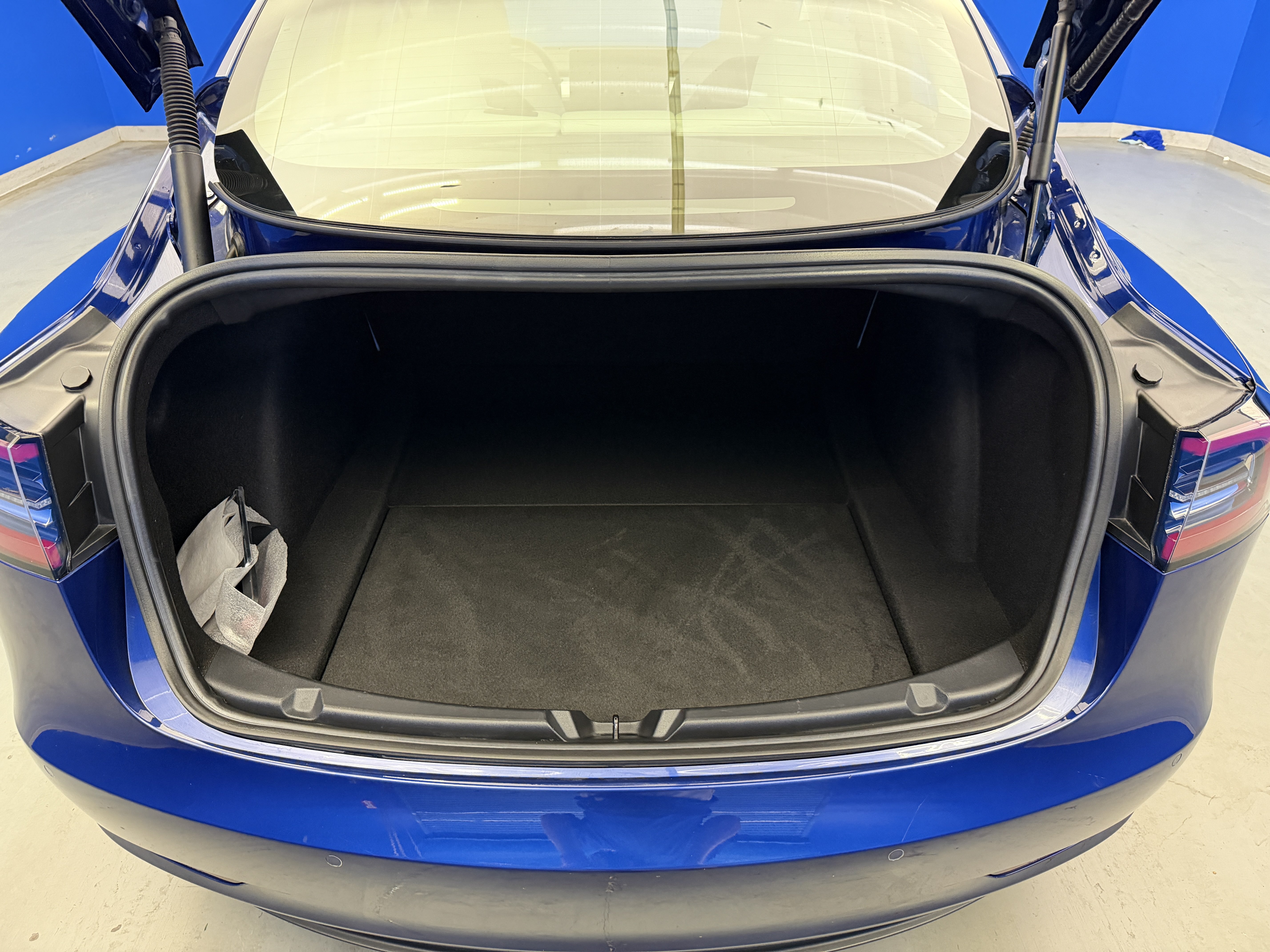 Used 2021 Deep Blue Metallic Tesla Standard Range Plus image 26