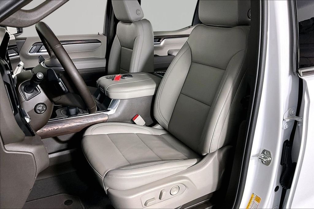 Used 2026 White GMC SLT image 21
