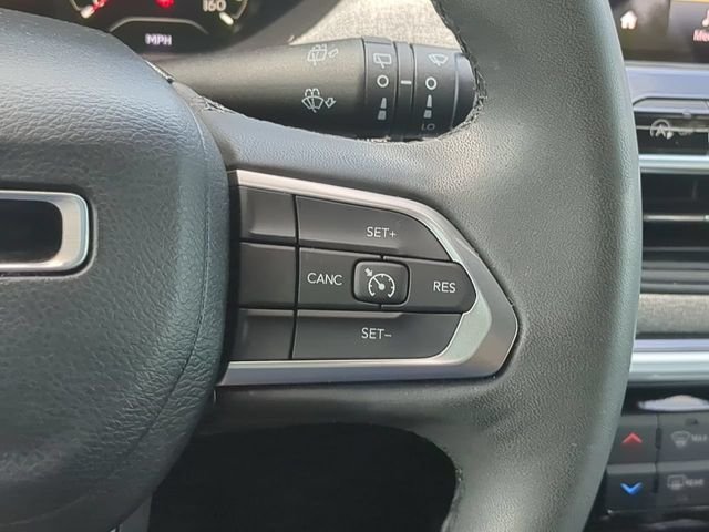 Certified Used 2023 White Jeep Latitude Lux image 30