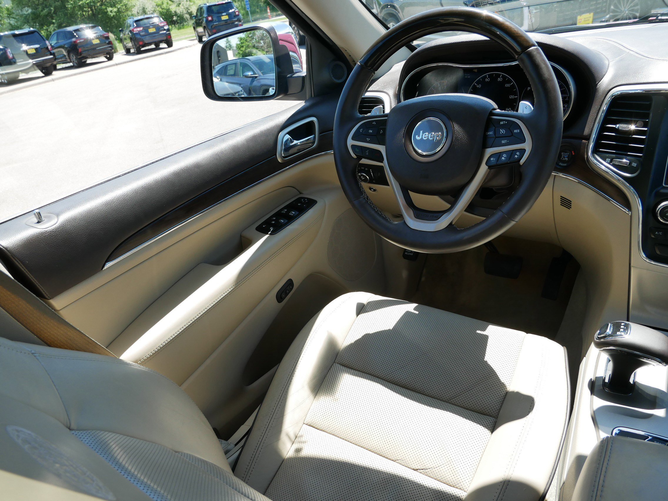 2014 Jeep Grand Cherokee Overland - Photo 9