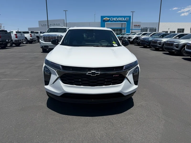 2026 Chevrolet Trax RS - Photo 8
