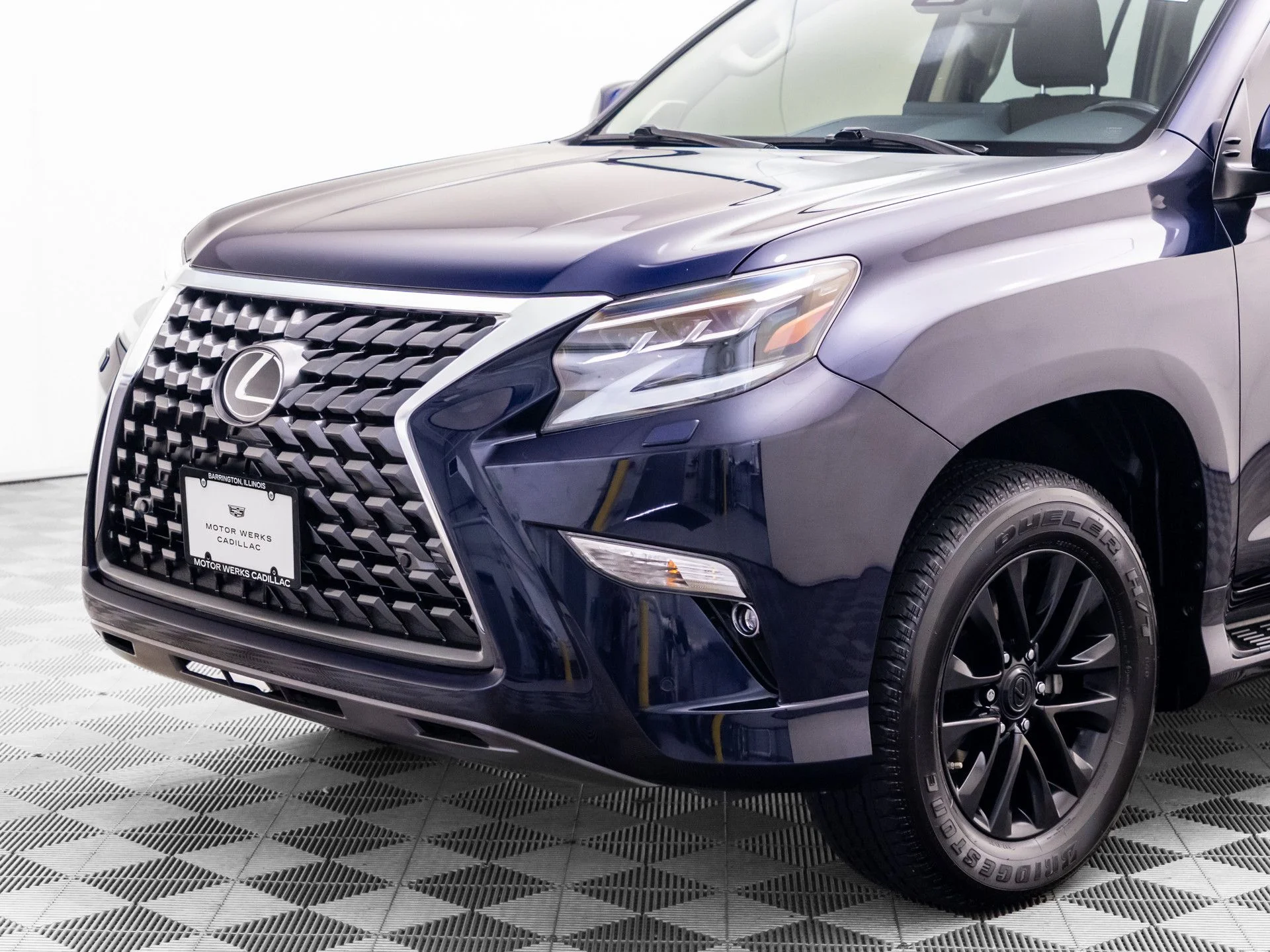 Used 2022 Blue Lexus 460 image 35