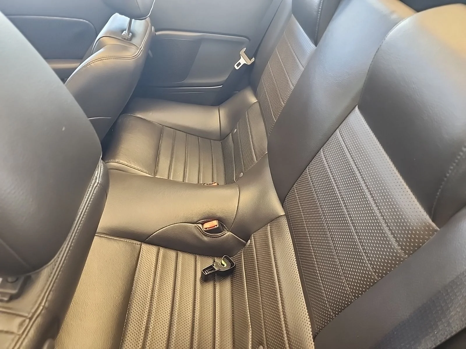 Used 2005 Red Ford GT Deluxe image 5