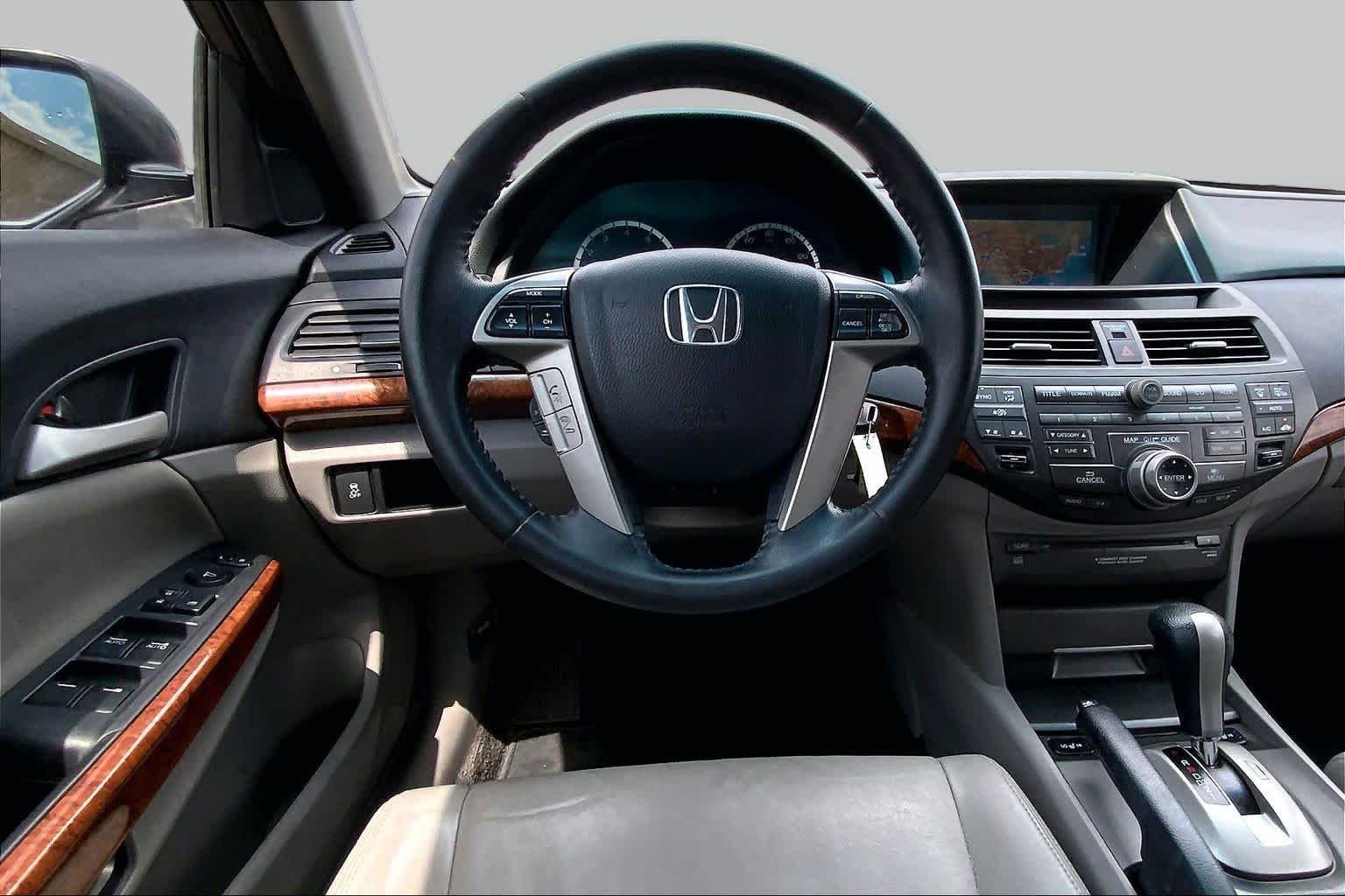 Used 2012 Alabaster Silver Metallic Honda EX-L image 5