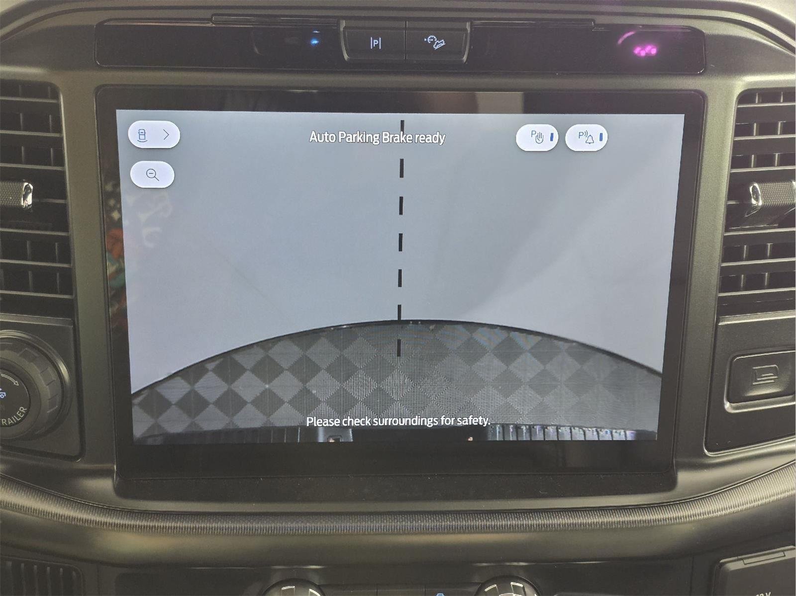 New 2025 Agate Black Metallic Ford Lariat® image 43