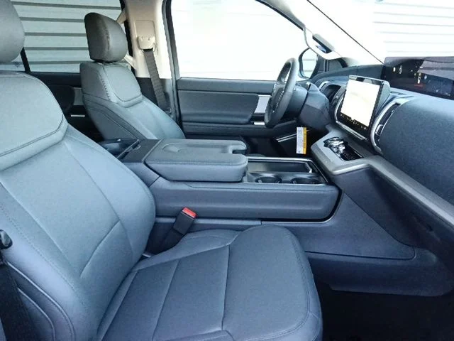 New 2026 Agate Black Metallic Ford Active image 36