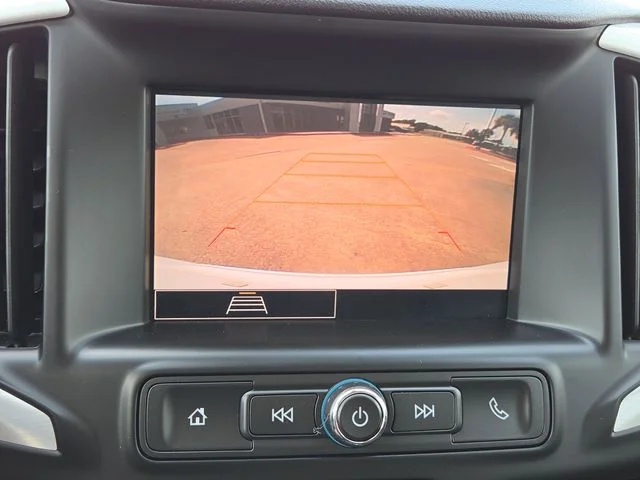 Used 2024 White GMC SLE image 32