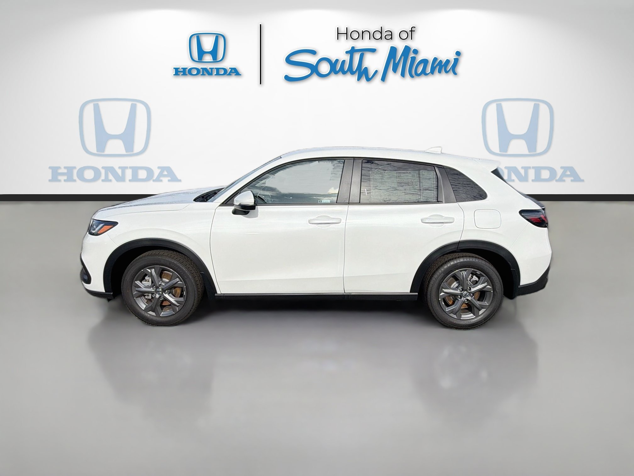 New 2027 Platinum White Pearl Honda LX image 3