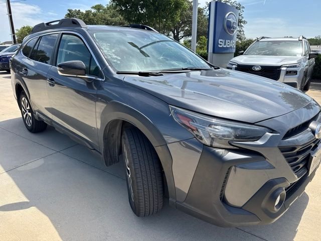 2024 Subaru Outback Premium's photo