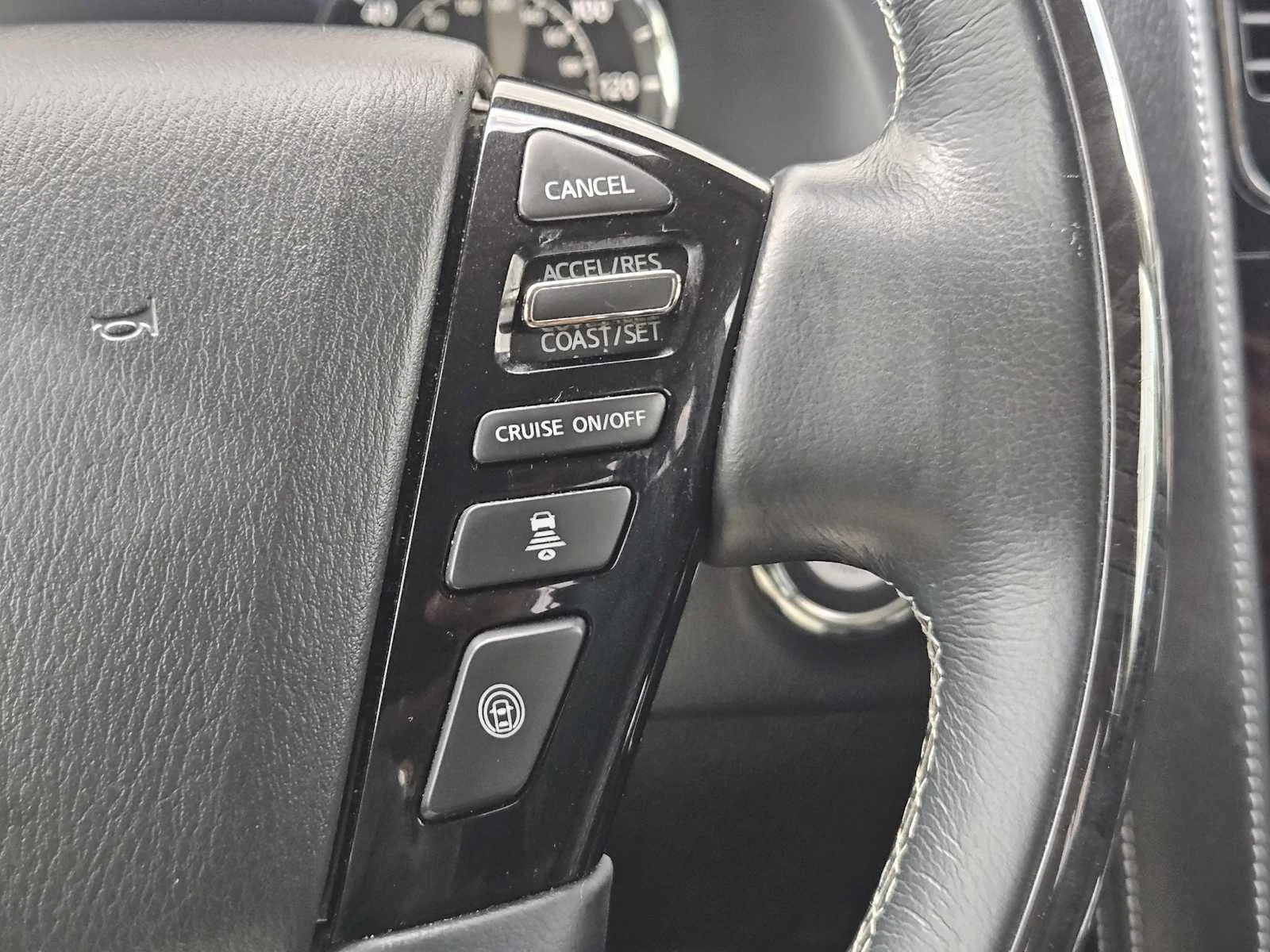 Used 2021 Black Obsidian INFINITI LUXE image 24