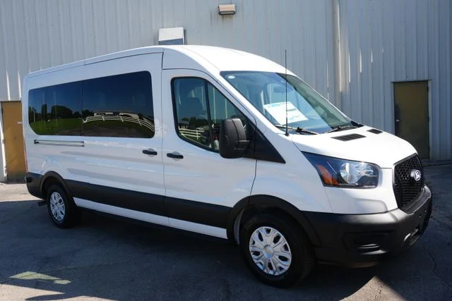 New 2026 Oxford White Ford Passenger Van XL image 1