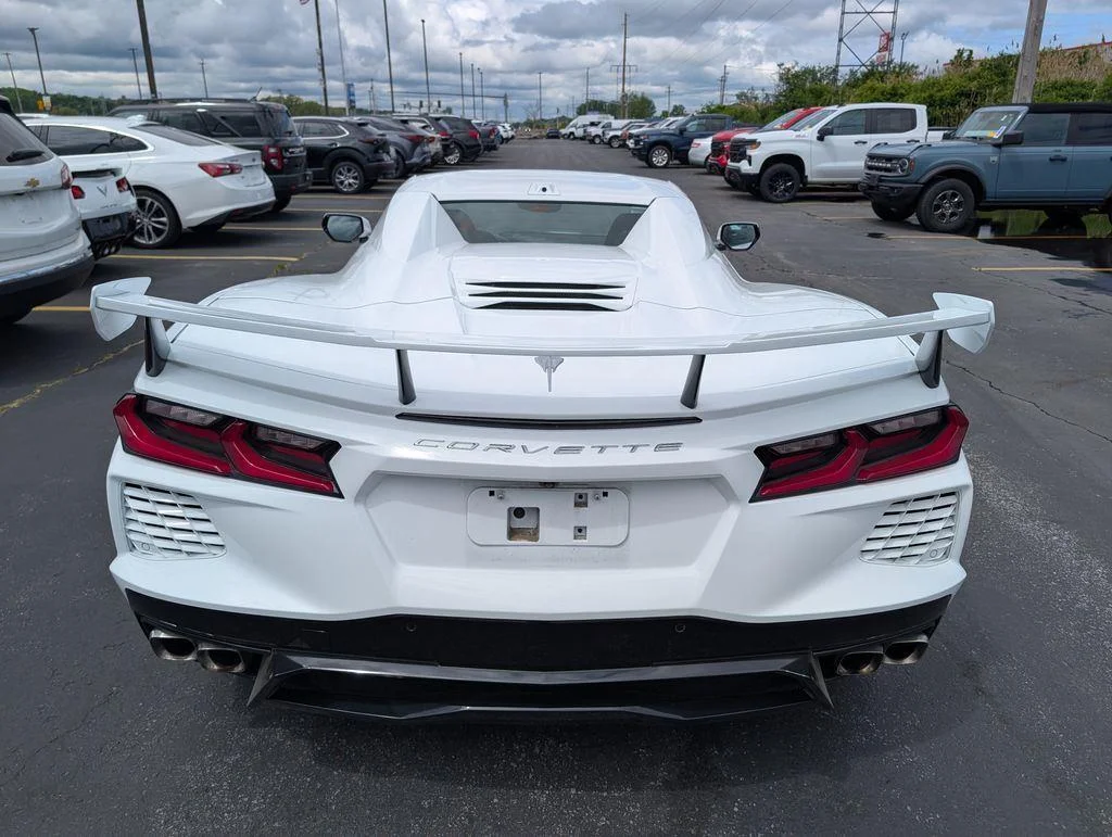 Used 2023 Arctic White Chevrolet 3LT image 9
