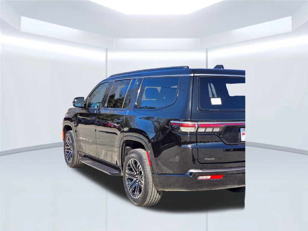 New 2026 Black Jeep  image 44