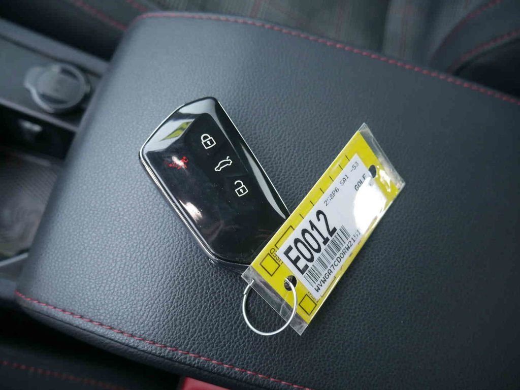 Used 2024  Volkswagen 2.0T S image 25