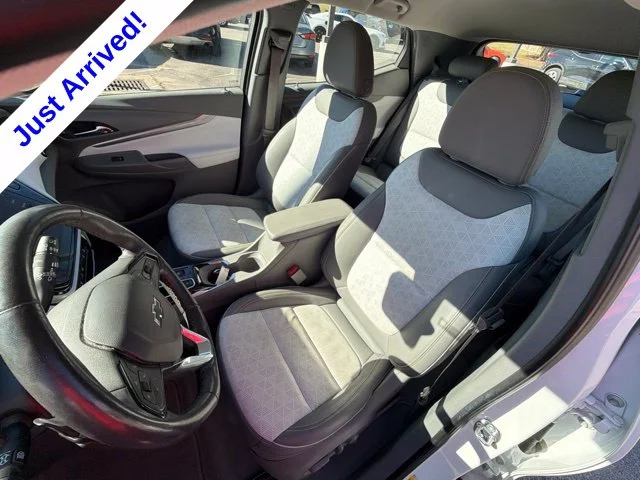 Used 2023 White Chevrolet Premier image 40