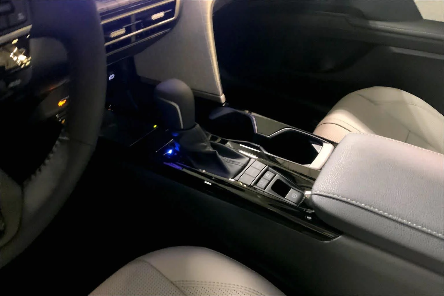 New 2026 Ocean Gem Toyota XLE image 7