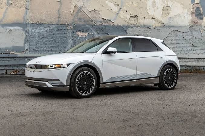 Used 2024 White Hyundai Limited image 1