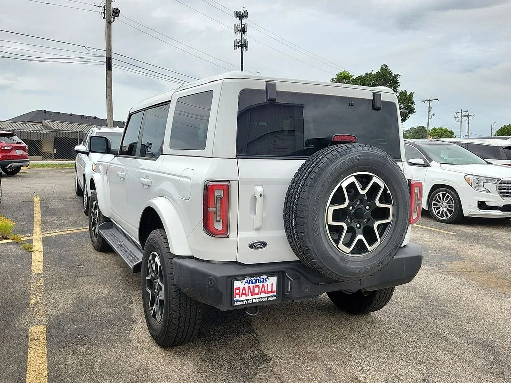 Certified Used 2025 Oxford White Ford Outer Banks image 3