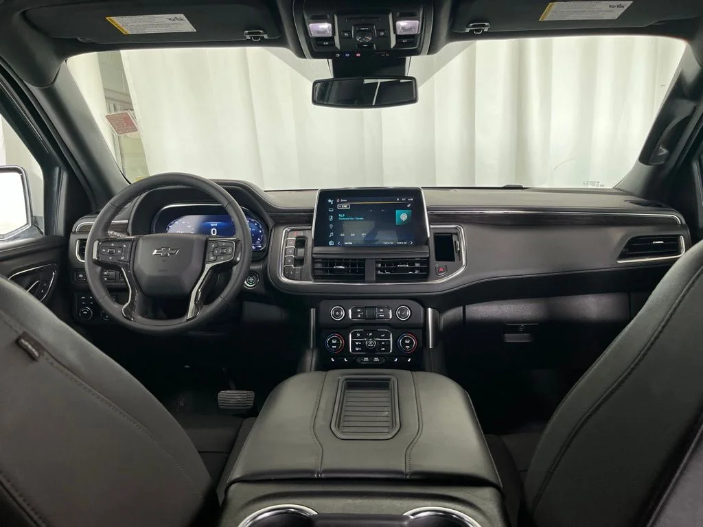 Used 2024 White Chevrolet Z71 image 10