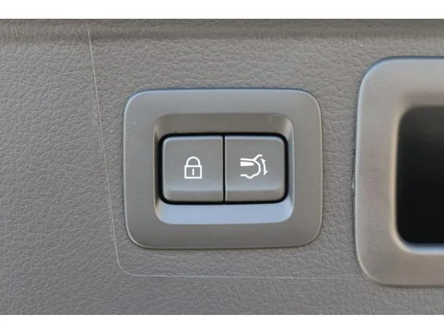New 2026 Wind Chill Pearl Mazda Premium AWD image 25