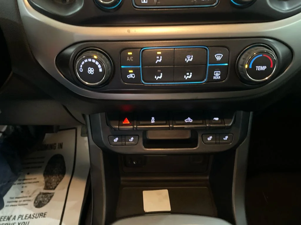 Used 2019 Silver Ice Metallic Chevrolet 4WD LT image 19