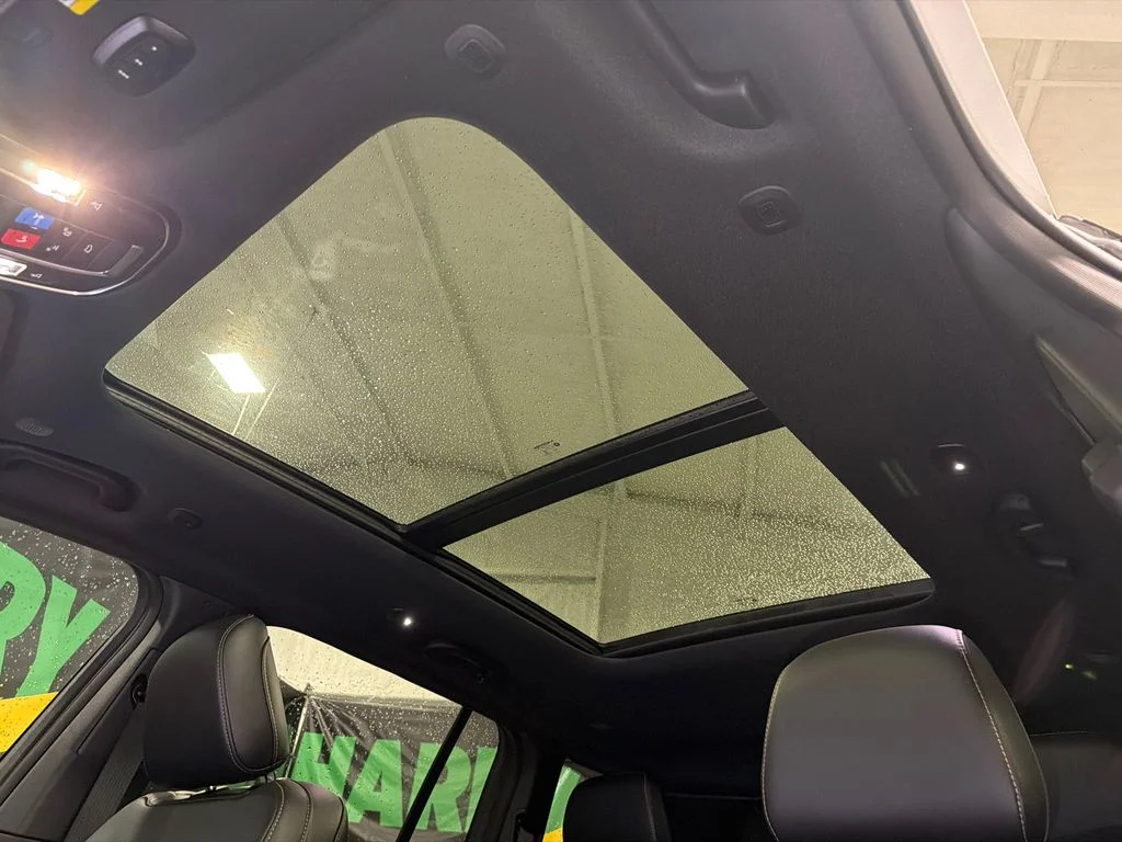 New 2026 Bright White Clear-Coat Exterior Paint Jeep 85th Anniversary Edition image 14