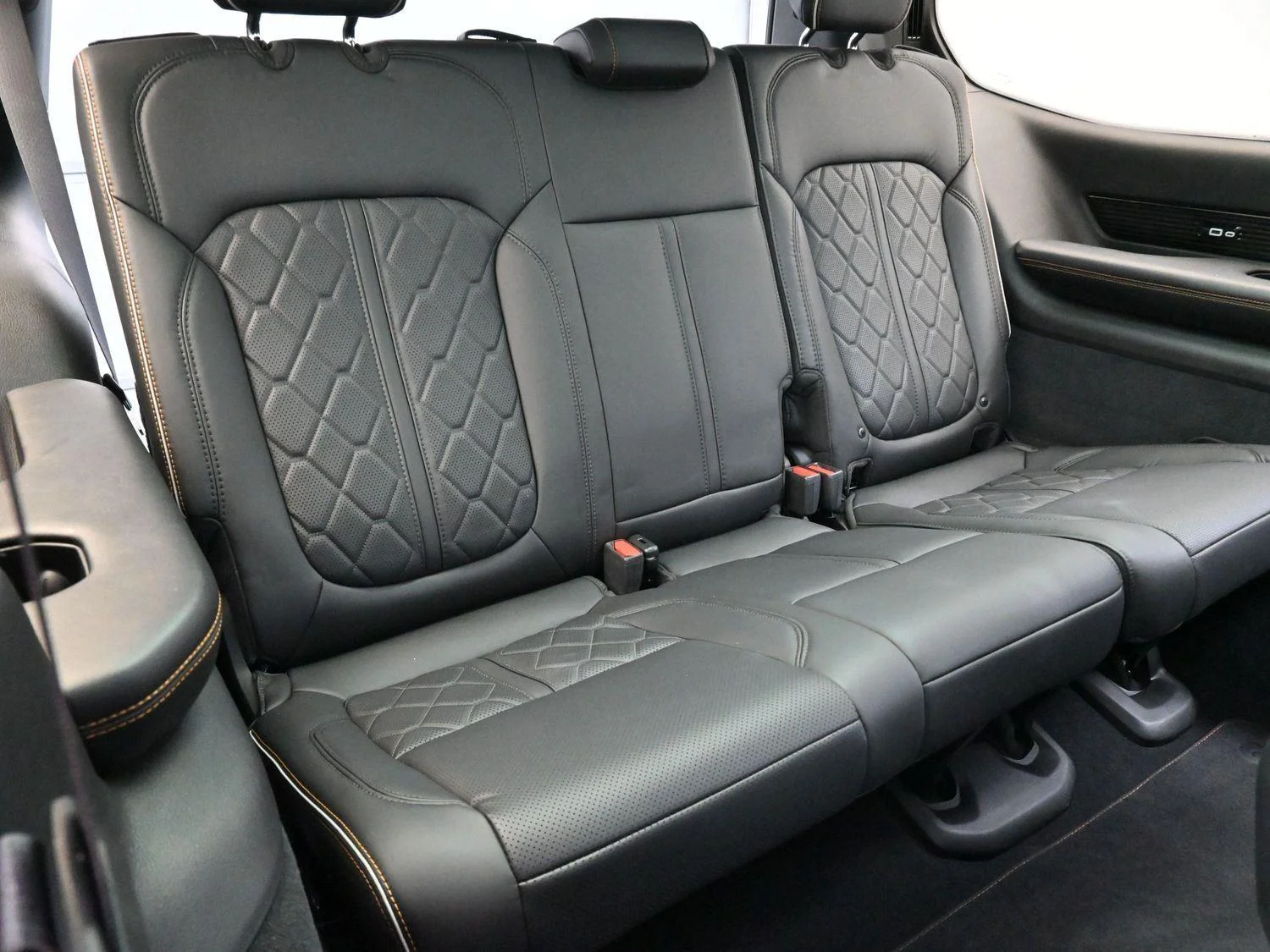 Used 2024 Black Jeep Series III Obsidian image 41