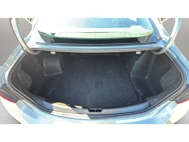 Used 2025 Gray Chevrolet LT image 31