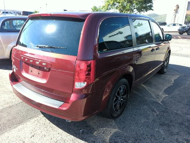 Used 2020 Red Dodge SE image 3