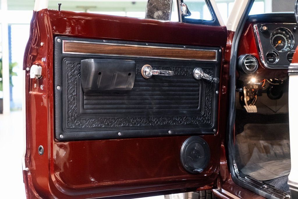 Used 1970 Orange Chevrolet Regular Cab image 21