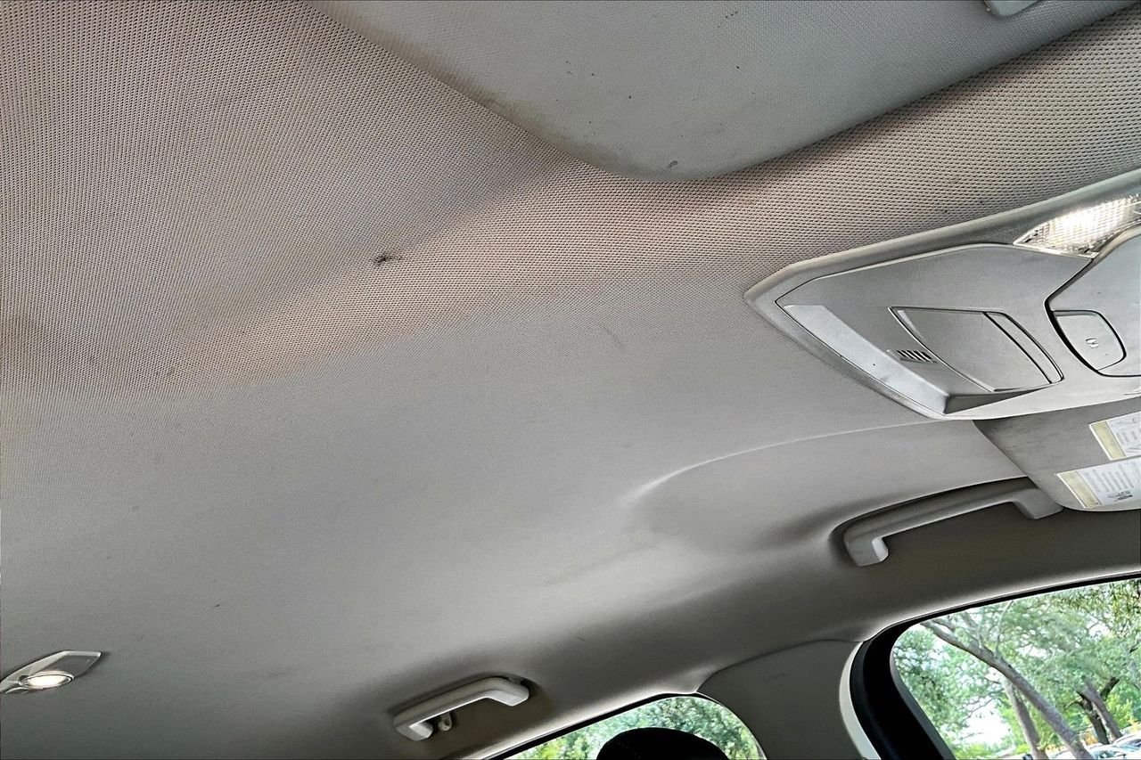 Used 2019 Orange Ford SEL image 28