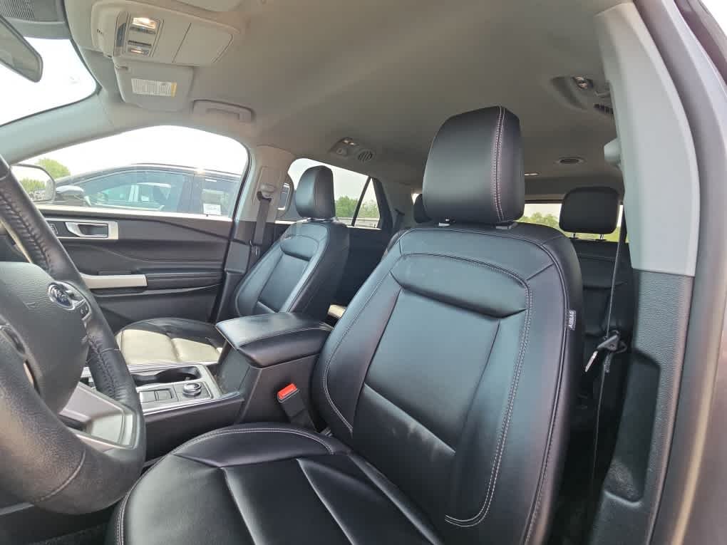 Used 2023 Carbonized Gray Metallic Ford XLT image 8