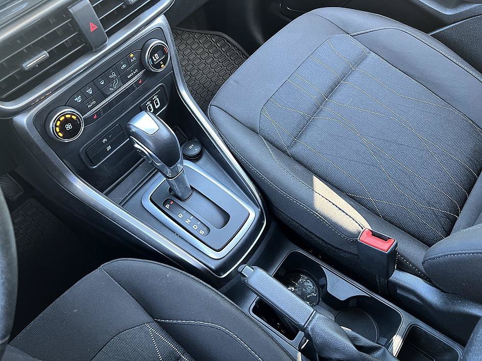Used 2019 Silver Metallic Ford SE image 16